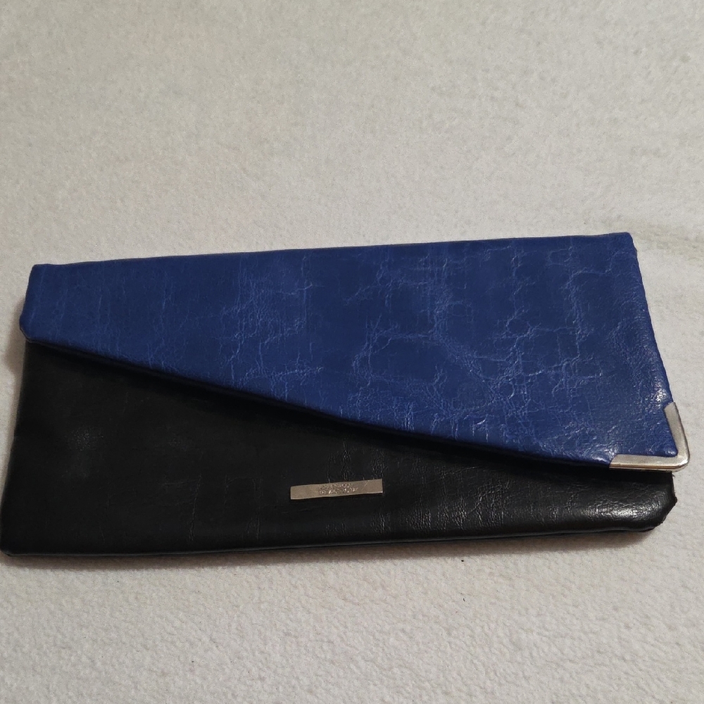 REACTION KENNETH COLE CLUTCH PURSE